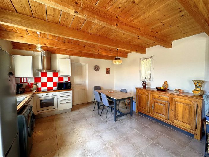 Image No.5-2 Bed House for sale