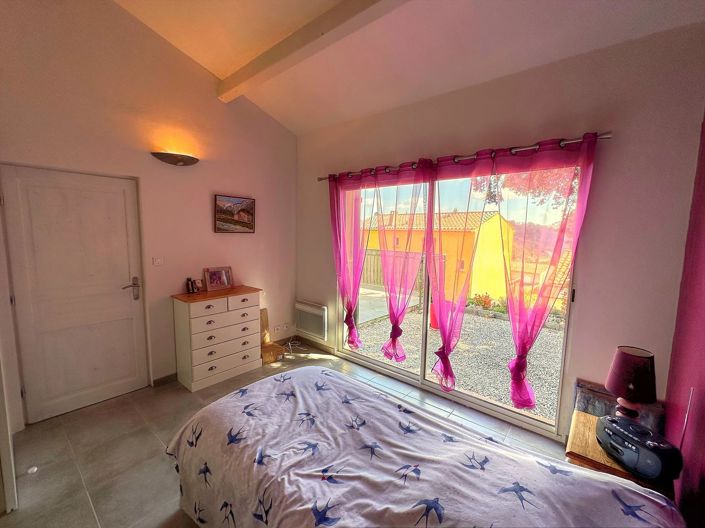 Image No.9-2 Bed House for sale