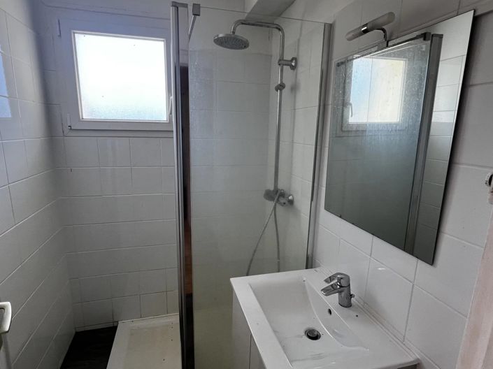 Image No.12-4 Bed House for sale