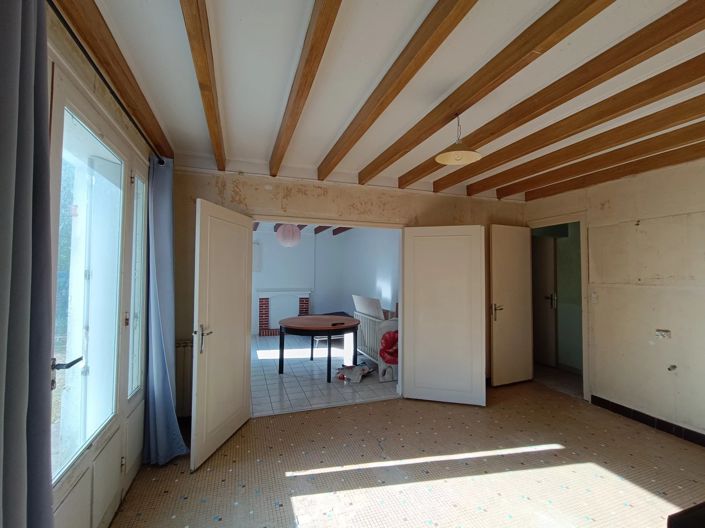 Image No.8-5 Bed House for sale