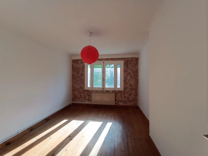 Image No.11-5 Bed House for sale