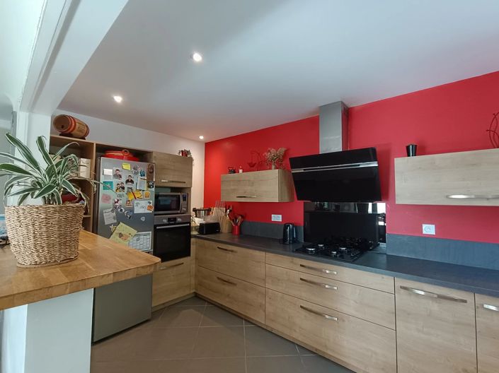 Image No.2-5 Bed House for sale