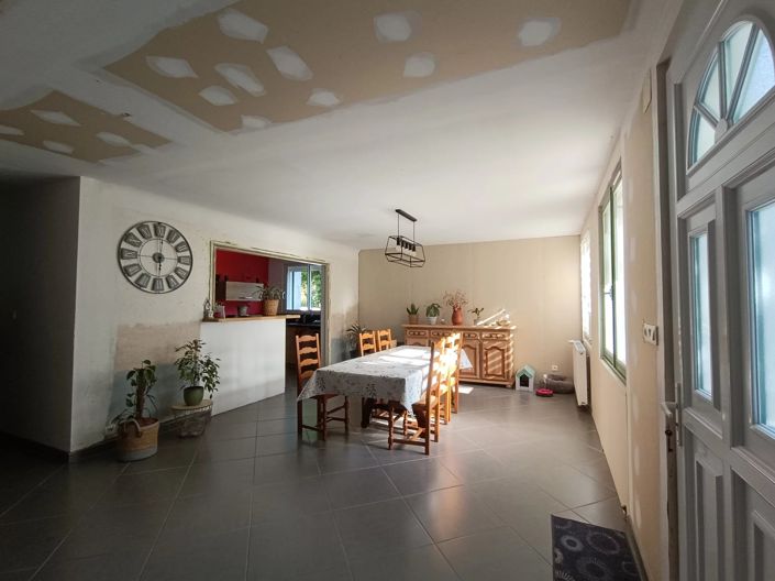 Image No.3-5 Bed House for sale