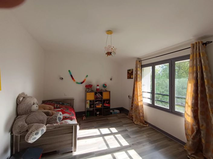 Image No.7-5 Bed House for sale