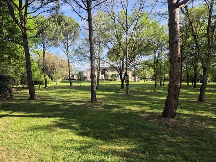 Image No.15-5 Bed House for sale