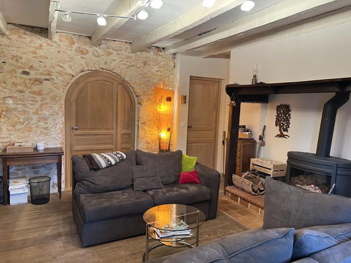 Image No.2-4 Bed House for sale