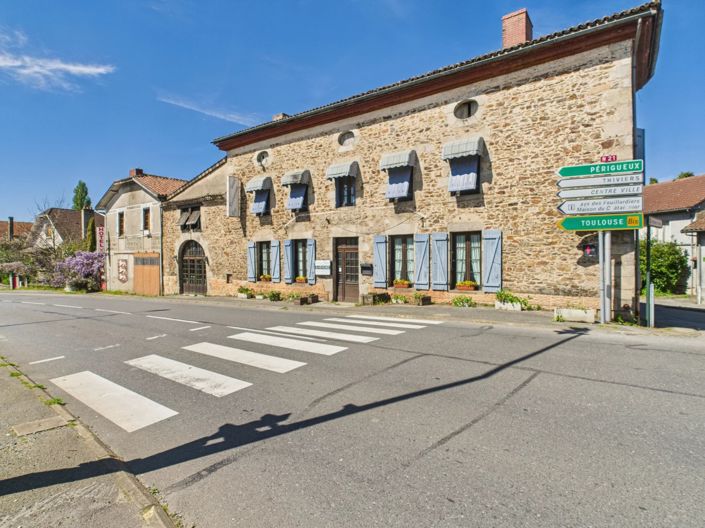 Image No.1-10 Bed House for sale