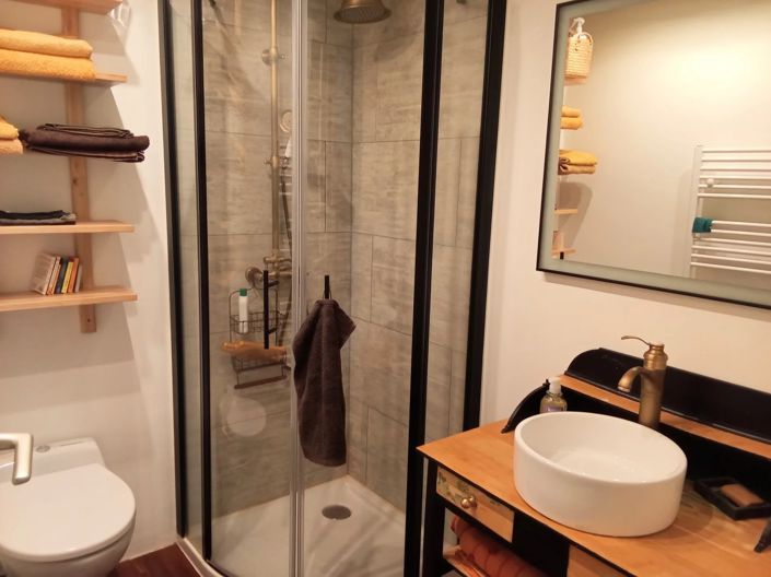 Image No.12-2 Bed House for sale