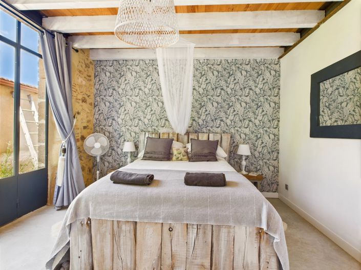 Image No.15-7 Bed Farmhouse for sale