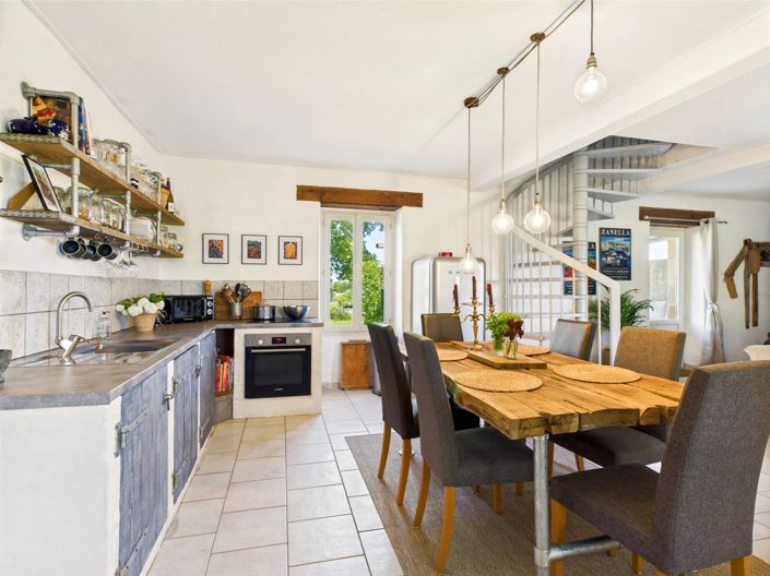 Image No.3-7 Bed Farmhouse for sale