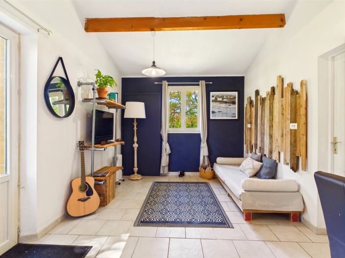 Image No.7-7 Bed Farmhouse for sale