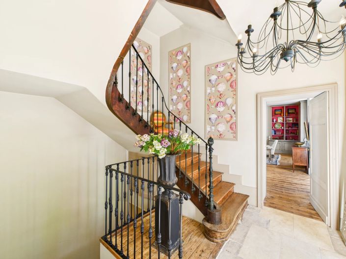 Image No.8-10 Bed House for sale