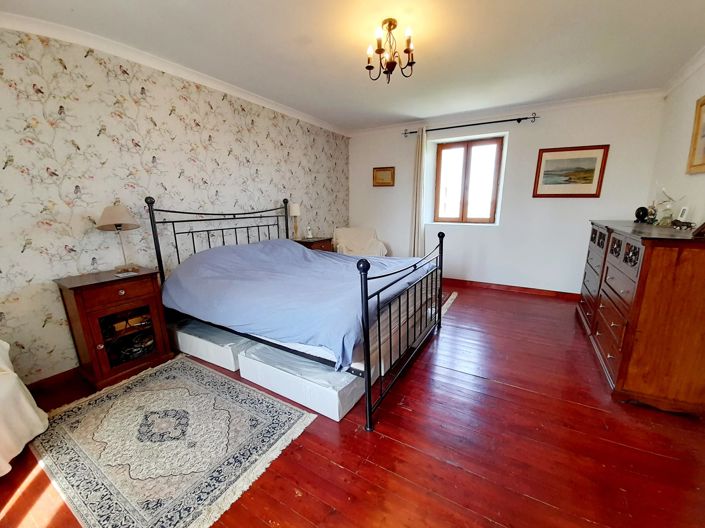 Image No.9-3 Bed Village House for sale