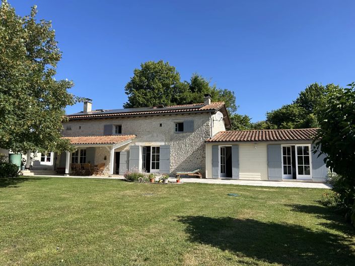 Image No.1-3 Bed Farmhouse for sale