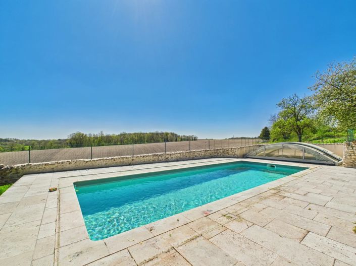 Image No.2-3 Bed Farmhouse for sale