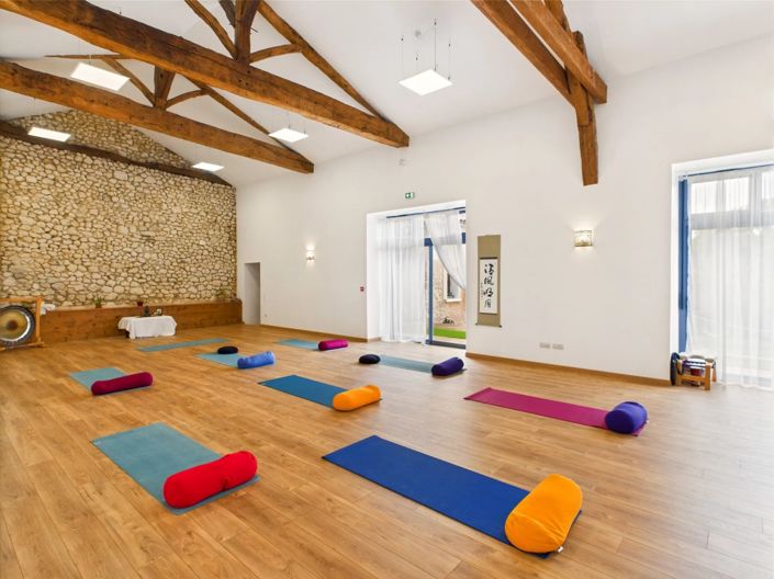 Image No.2-8 Bed House for sale