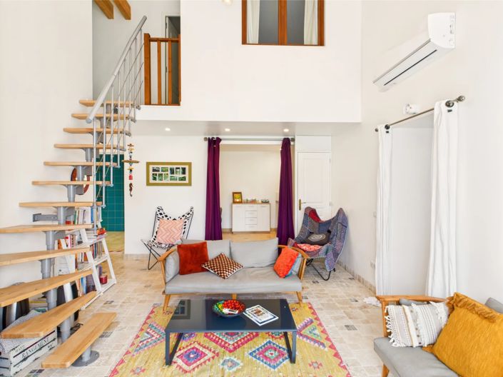 Image No.3-8 Bed House for sale