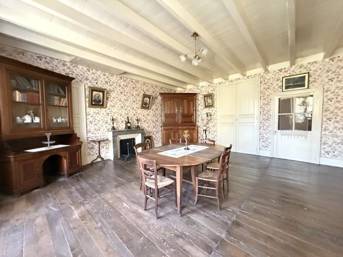 Image No.6-6 Bed House for sale