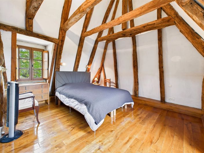 Image No.11-7 Bed House for sale