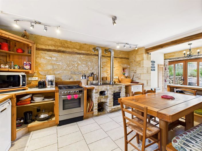 Image No.4-7 Bed House for sale