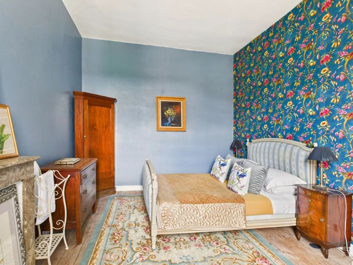 Image No.12-10 Bed House for sale