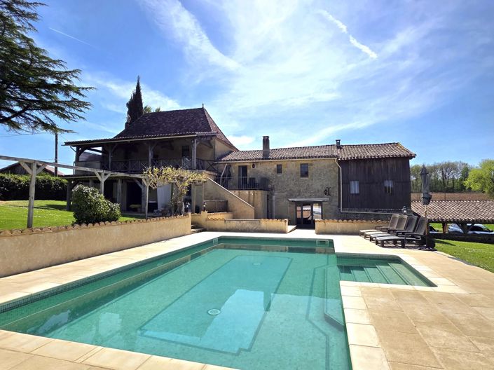 Image No.1-5 Bed Farmhouse for sale
