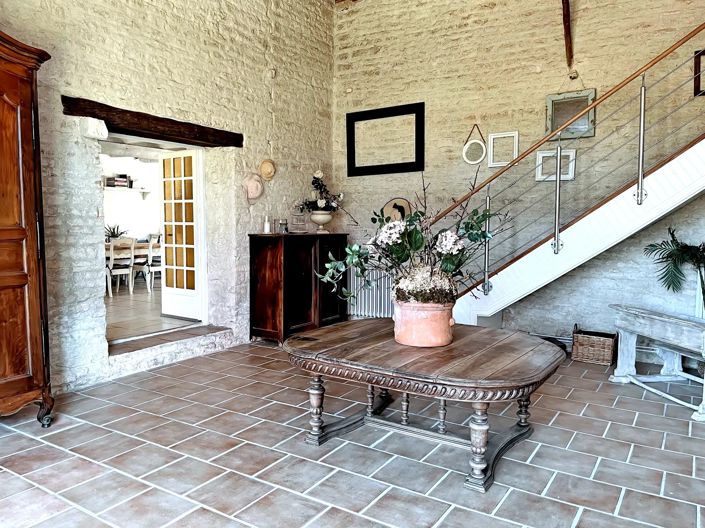 Image No.4-5 Bed House for sale