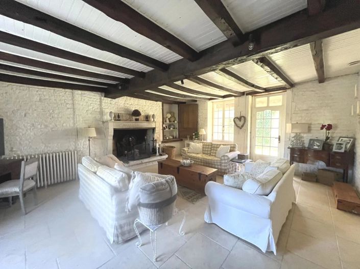 Image No.5-5 Bed House for sale