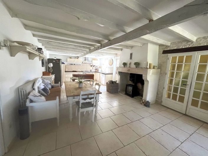 Image No.7-5 Bed House for sale