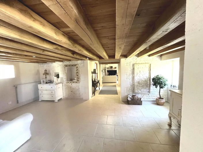 Image No.9-5 Bed House for sale