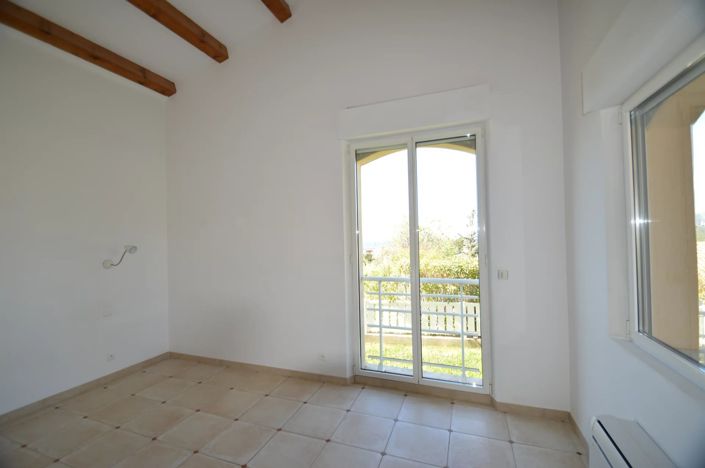 Image No.5-5 Bed House for sale