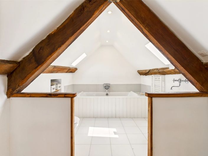 Image No.10-3 Bed Village House for sale