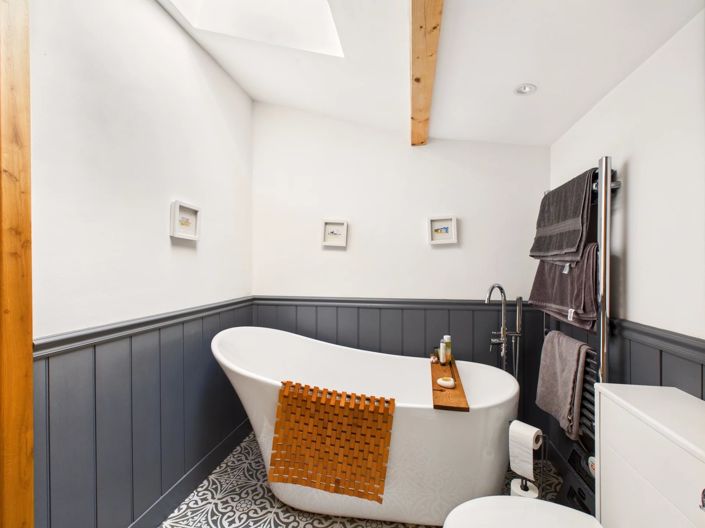 Image No.12-17 Bed House for sale