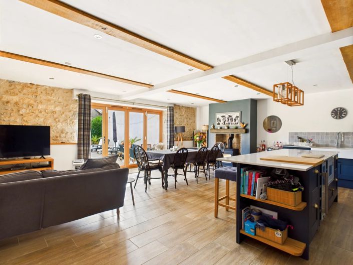 Image No.3-17 Bed House for sale