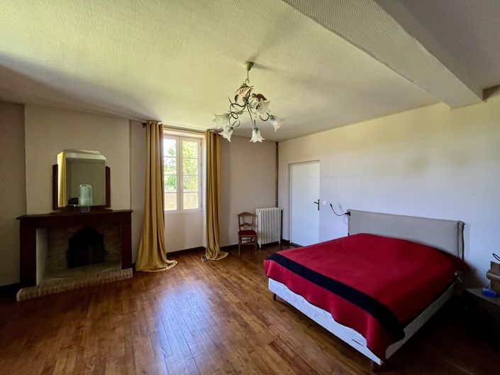 Image No.8-3 Bed Village House for sale