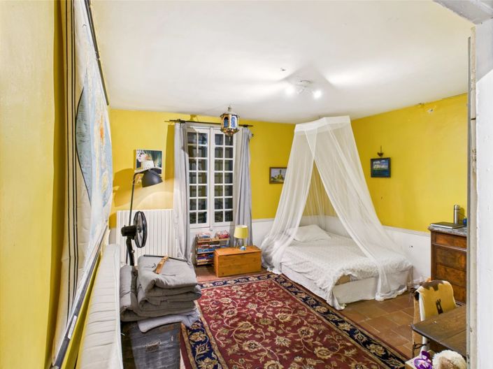 Image No.12-7 Bed House for sale