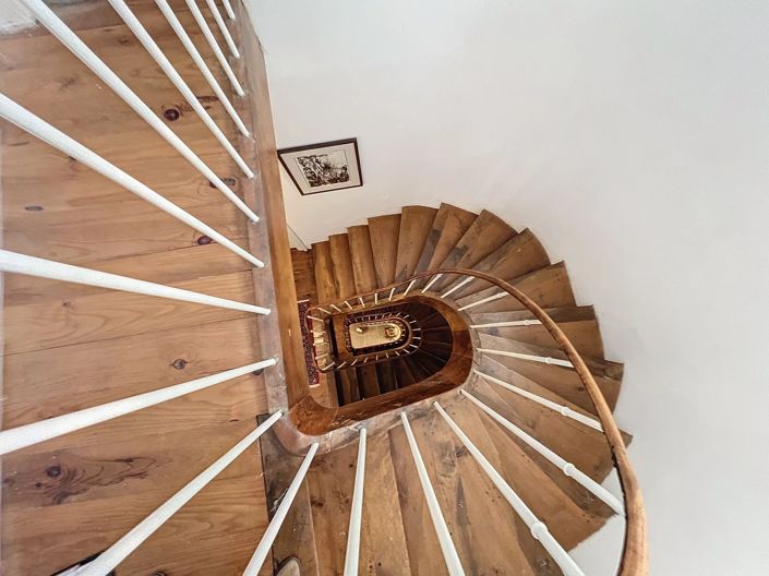 Image No.10-6 Bed House for sale