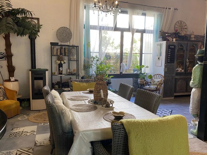 Image No.5-4 Bed House for sale