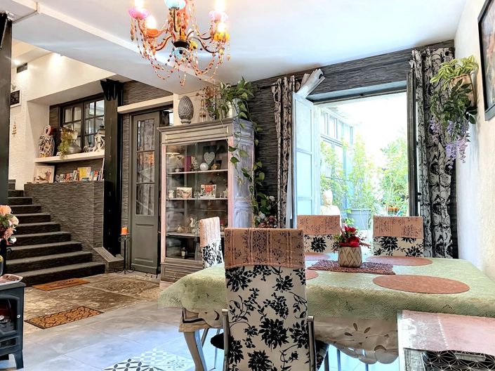 Image No.3-4 Bed House for sale