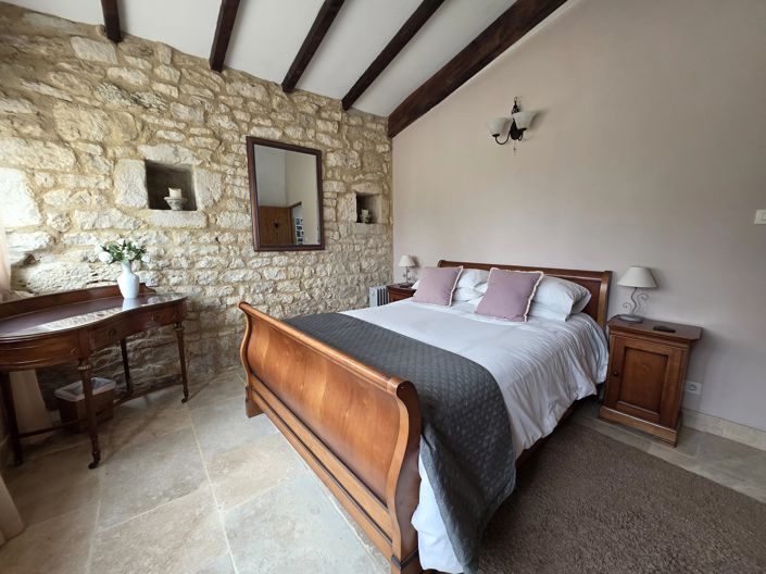 Image No.8-9 Bed House for sale