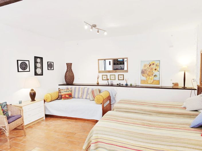 Image No.10-4 Bed House for sale