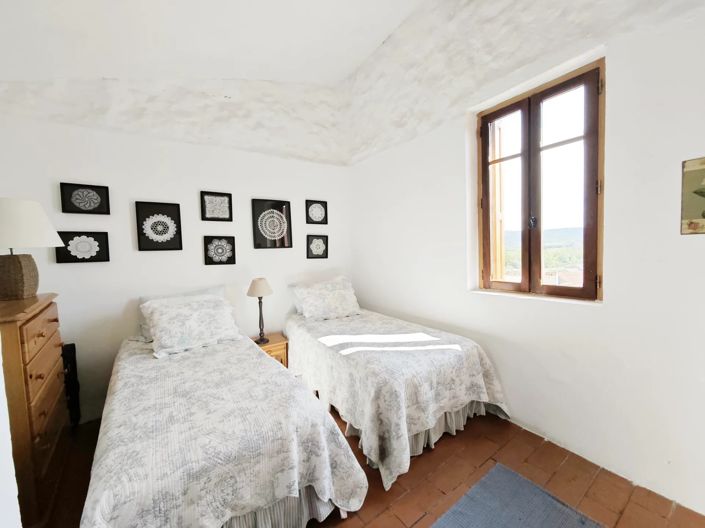 Image No.8-4 Bed House for sale