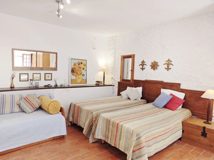 Image No.9-4 Bed House for sale