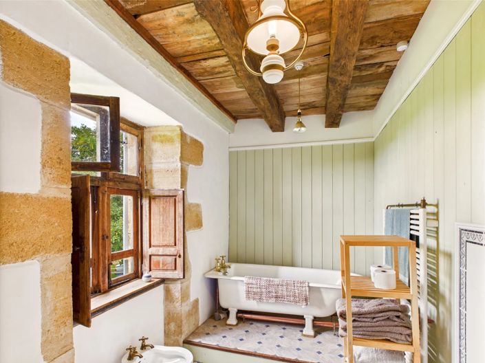 Image No.10-3 Bed House for sale