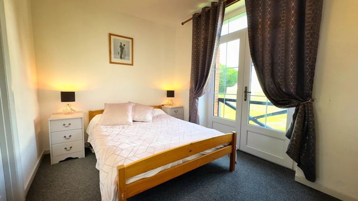 Image No.8-11 Bed House for sale