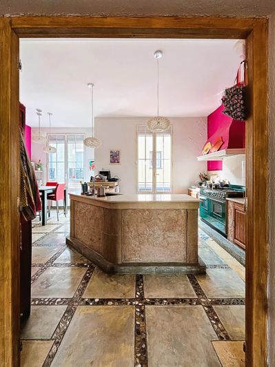 Image No.6-4 Bed House for sale