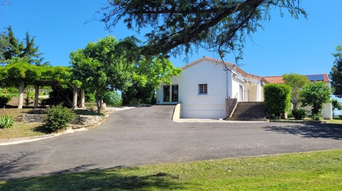 Image No.1-5 Bed House for sale