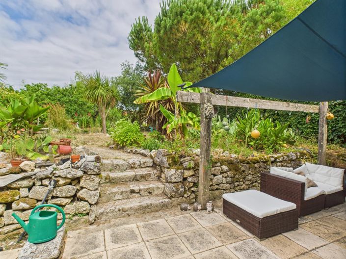 Image No.7-8 Bed House for sale