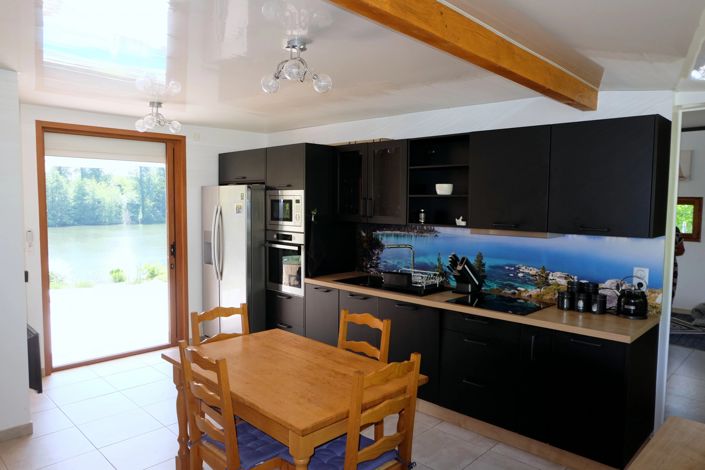 Image No.8-3 Bed House for sale