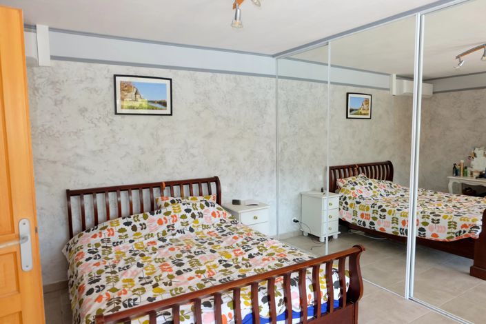 Image No.9-3 Bed House for sale